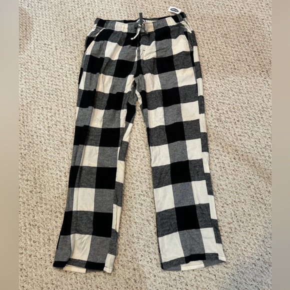 Old Navy Other - NWT: Old Navy Black and White Plaid Pajama Pants